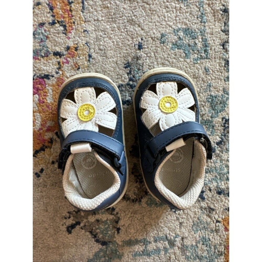 GUC Daisy Stride Rite Size 3 Baby Shoes